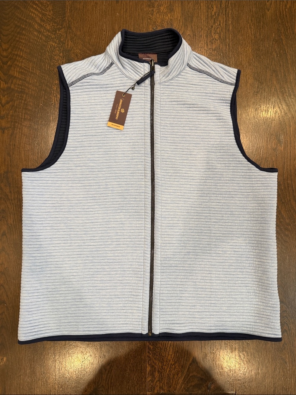 NWT Johnston & Murphy Men’s Reversible Channel Quilted Vest in Light Blue & Navy